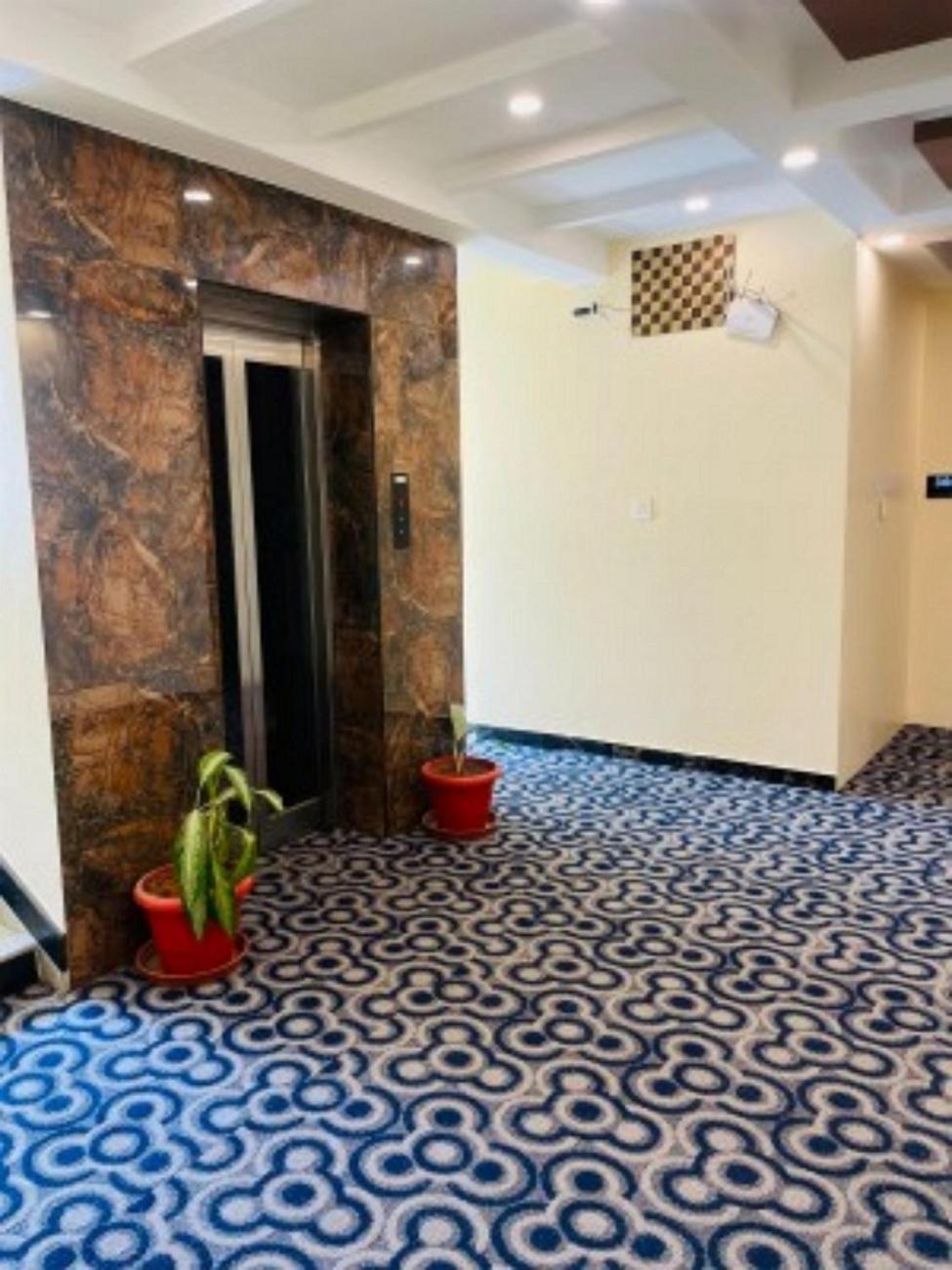 Vovo Hotels Yelahanka Eksteriør billede